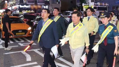 박승원 광명시장, 광명경찰서와 다중 밀집 지역 긴급합동 순찰 실시