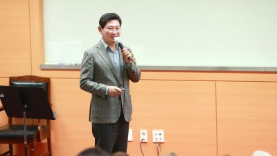 이상일 용인특례시장, '그림과 사진으로 찾아가는 인물ㆍ역사ㆍ문학기행' 특강