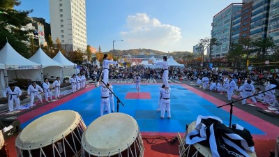 ‘경기 평화안보 한마당’에 7천여 명 운집…평화·안보의식 높이고 즐거움은 덤으로