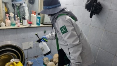 광명시 마을자치센터, 광명7동 행복마을관리소와 동 행정복지센터가 함께하는 해충 방역 실시