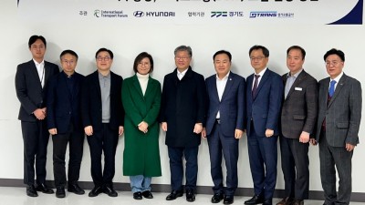 김영태 OECD ITF 사무총장, 하남에서 ‘경기도 똑버스’ 시승. 우수행정 인정