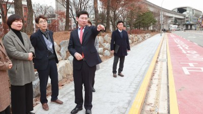 이상일 용인특례시장, 용인고등학교 교사·학부모와 약속한 ‘통학차량 승하차구역’ 현장 방문