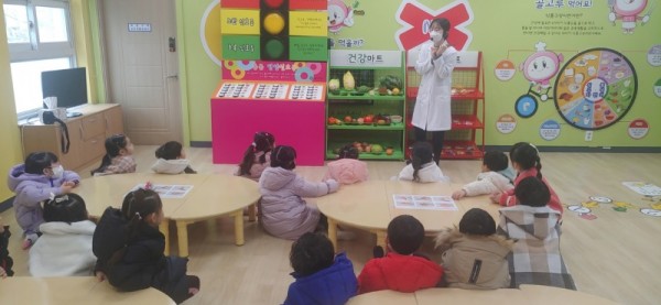 보도자료7+정왕보건지소에서+체험하는+건강별체험관.jpg