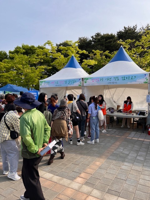9.장안구보건소제52회보건의날기념건강캠페인.jpg