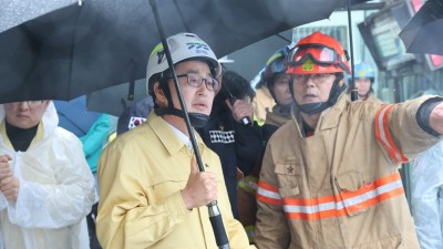 긴급 미국 출장 마치고 즉시 광명 붕괴 사고 현장 달려간 김동연 지사, “마지막 실종자 구조에 최선 다하고, 인근 초등학교는 정밀 진단” 지시