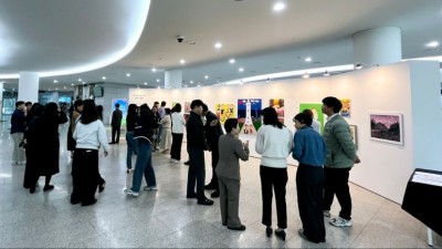 경기도, 장애인의 날 기념 도청에서 ‘장애 예술인 특별 전시회’ 열어