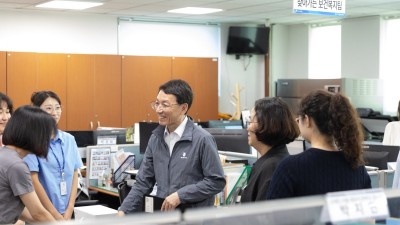 거동 불편하거나 대리인 없다면 ‘찾아가는 신청’ 이용하세요! 김성중 경기도 행정1부지사, ‘민생회복 소비쿠폰 찾아가는 신청’ 안성 현장 방문